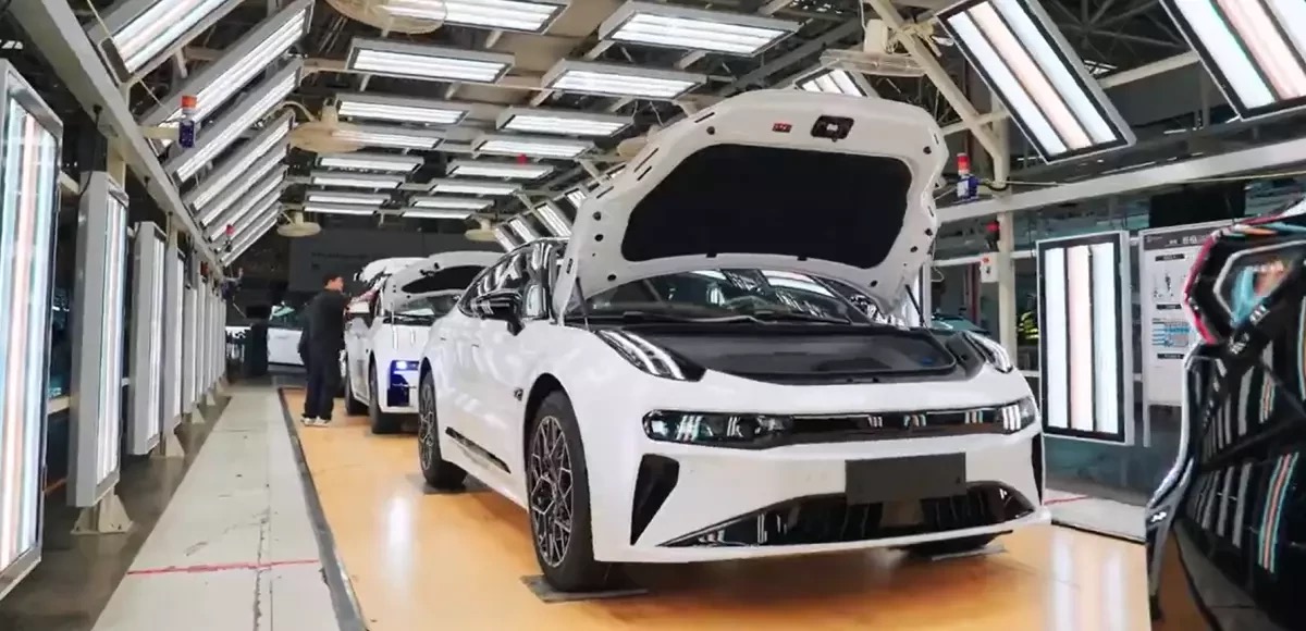 Geely и Zeekr: сменные батареи против сверхбыстрой зарядки