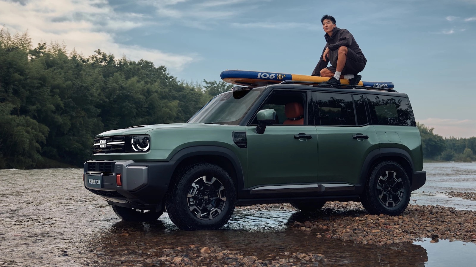 Внедорожник Geely Battleship 700