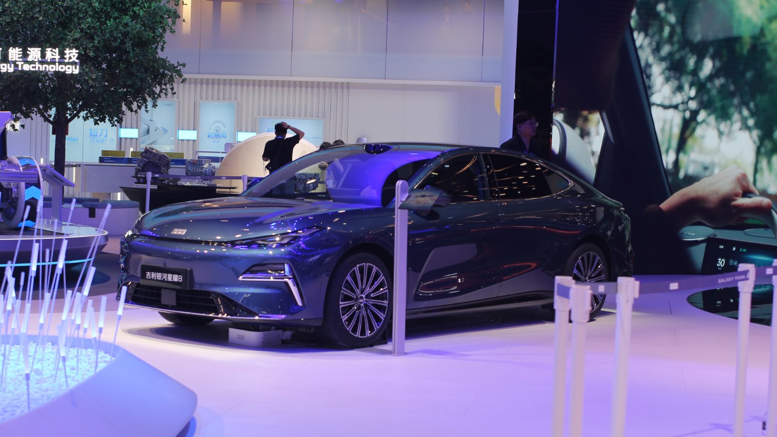 Geely и Google Gemini