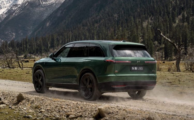  Новый игрок на рынке электромобилей: ONVO L80 дешевле Tesla Model Y в Китае!