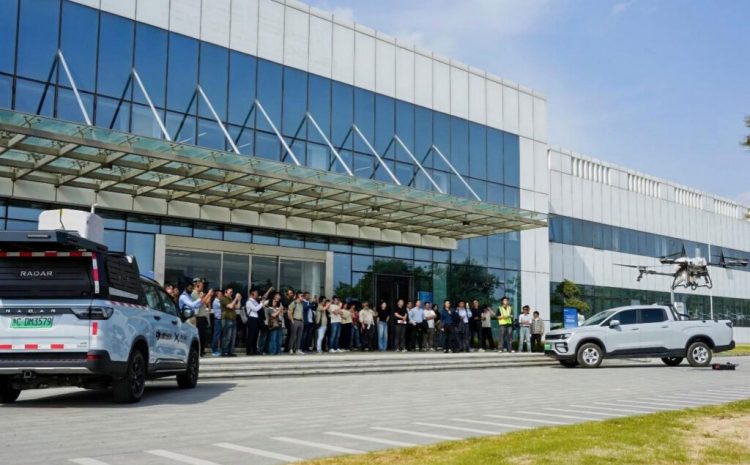 Новый RD6 ECON от Geely Riddara: умный салон и связь с дронами