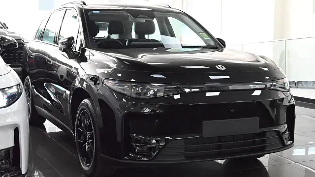  Leapmotor D19: роскошный китайский SUV с электроприводом