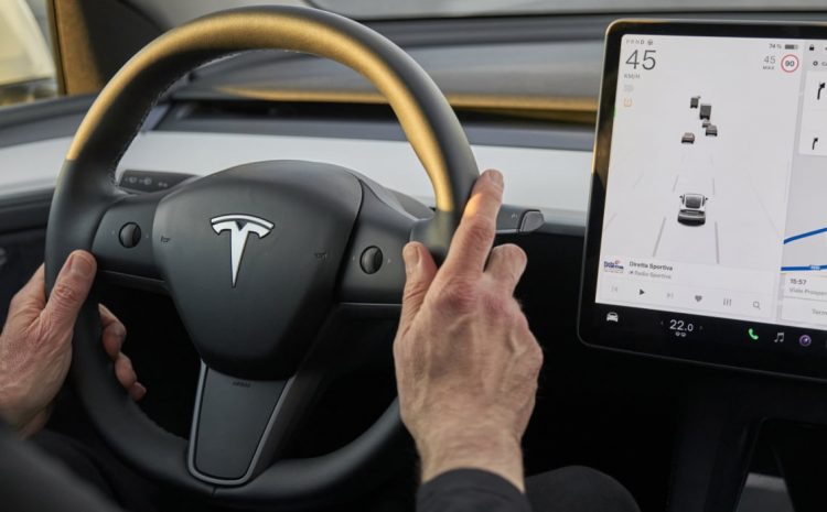  Tesla отзывает 219 тысяч автомобилей из-за ошибки в камере заднего вида