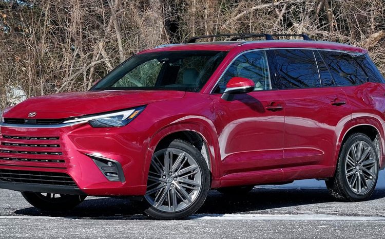  Lexus TX 550h+: премиум-класс в каждом километре