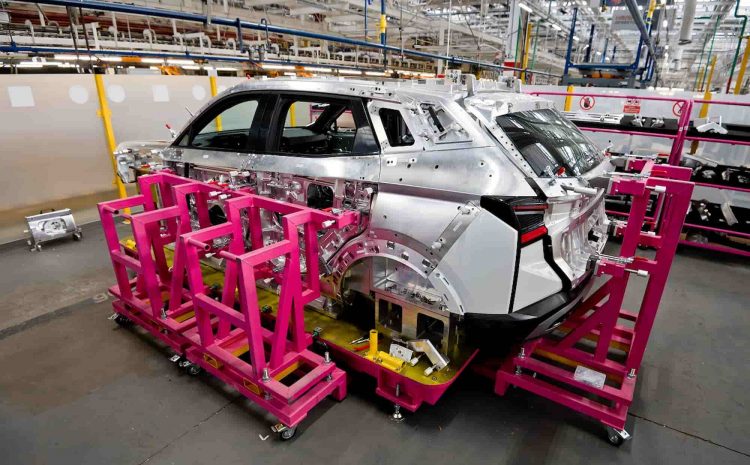  АвтоВАЗ показал «учителя» для Lada Azimut
