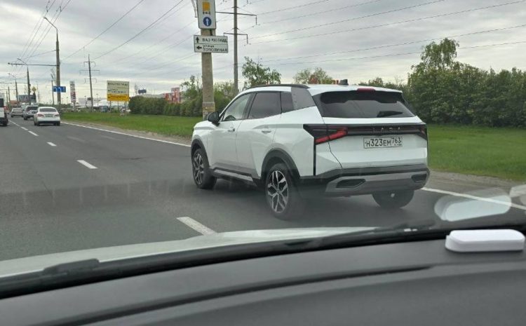  LADA Azimut без камуфляжа: новый кроссовер в городском потоке