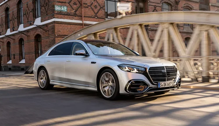  Новый Mercedes-Benz S-Class: больше мощности и интеллекта