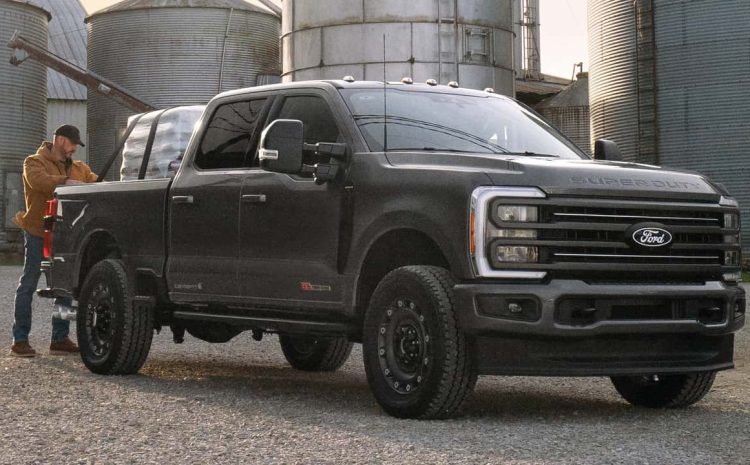  Ford Super Duty получит мощный мотор в базе