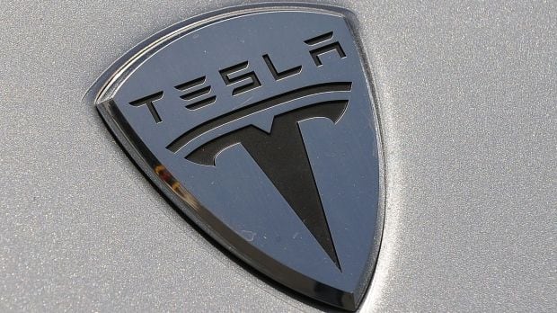  Tesla отзывает десятки тысяч машин в США и Канаде