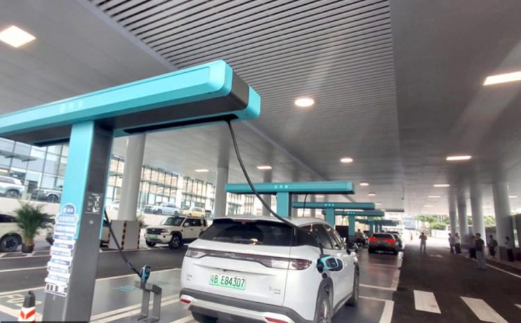  Завод BYD собирает электромобиль меньше чем за минуту!