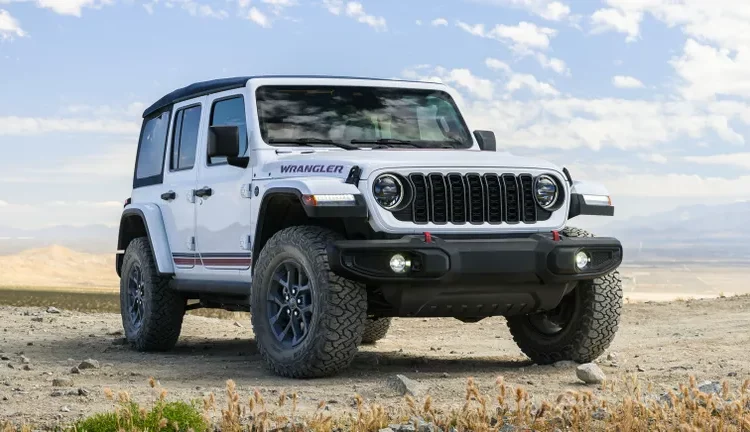  Jeep Wrangler в патриотическом стиле: спецверсия America250 с отсылкой к Капитану Америке