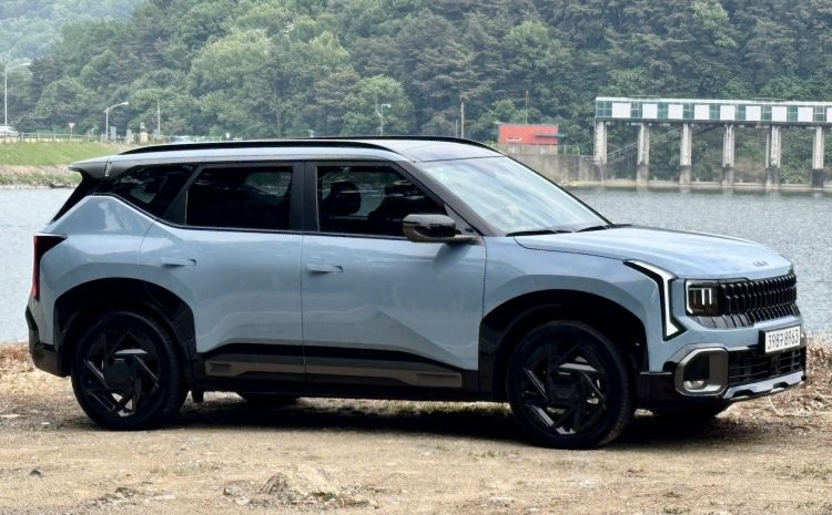  Kia Seltos 2027: больше, комфортнее и с гибридом!