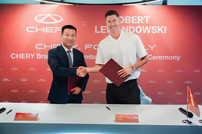  Роберт Левандовски стал глобальным послом CHERY