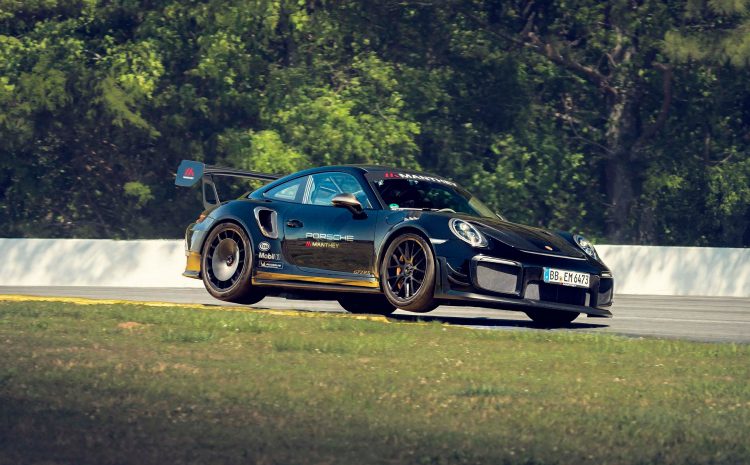  Porsche побил рекорд Corvette на Road Atlanta