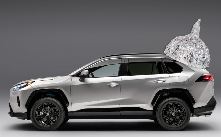  Специалист по безопасности «отключил» свой Toyota RAV4 от слежки