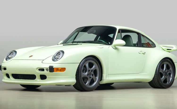  Художник Даниэль Аршам переосмыслил Porsche 911