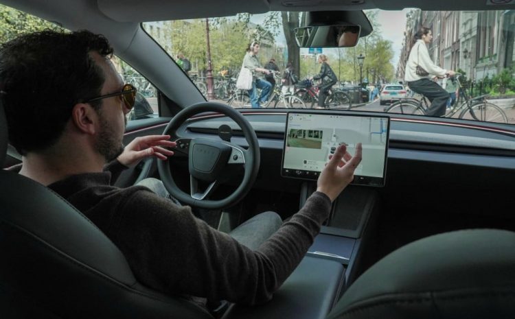  Tesla запустила FSD в Китае — готовьтесь к битве электромобилей!