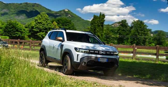  Dacia Hybrid-G 150 4×4: три вида топлива и полный привод
