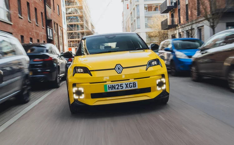  Renault 5 E-Tech: идеальный городской электромобиль