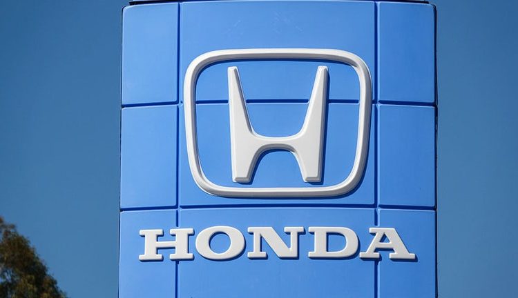  Honda отзывает почти 60 тысяч машин из-за проблем с камерой заднего вида