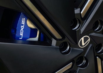  Электрический Lexus представил уникальную технологию в Австралии