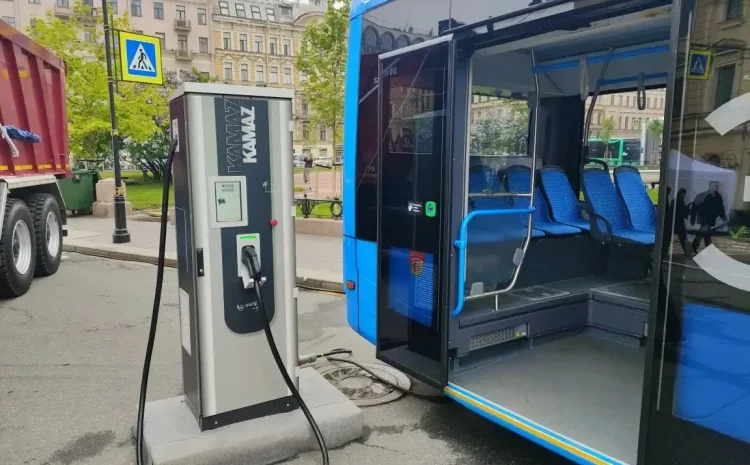  КРЭТ и КАМАЗ представили новую электрозарядную станцию