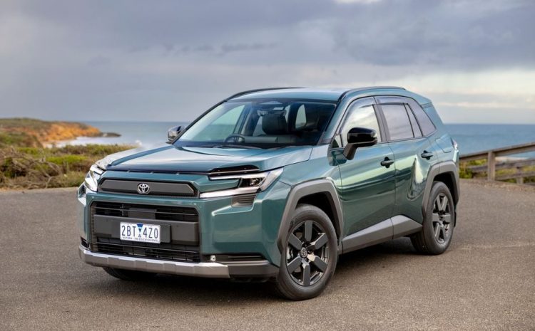  Toyota сокращает производство из-за конфликта на Ближнем Востоке